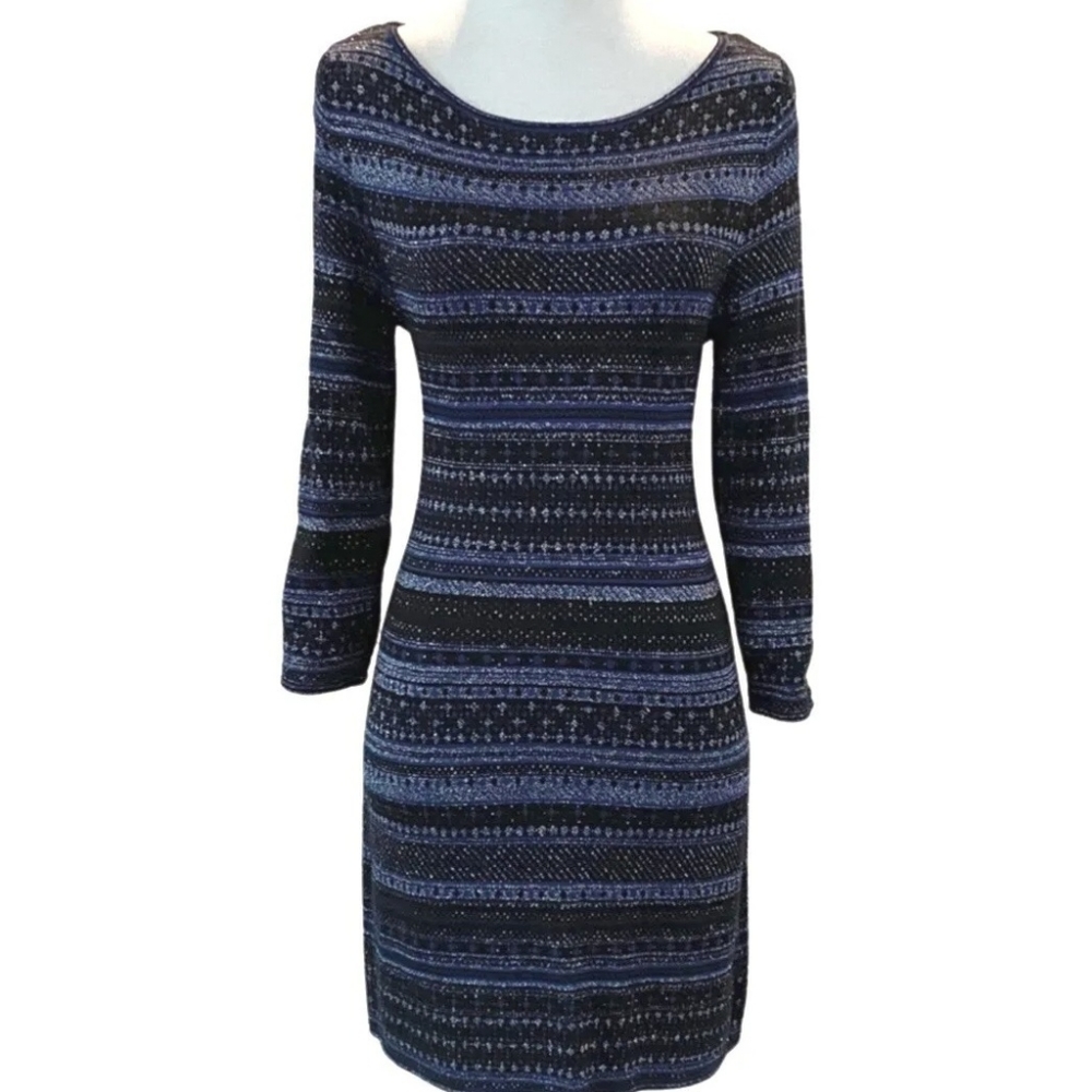 Size medium dress.